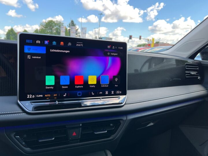 Abbildung Fahrzeugdetailansicht Volkswagen Tiguan - Nr. 25