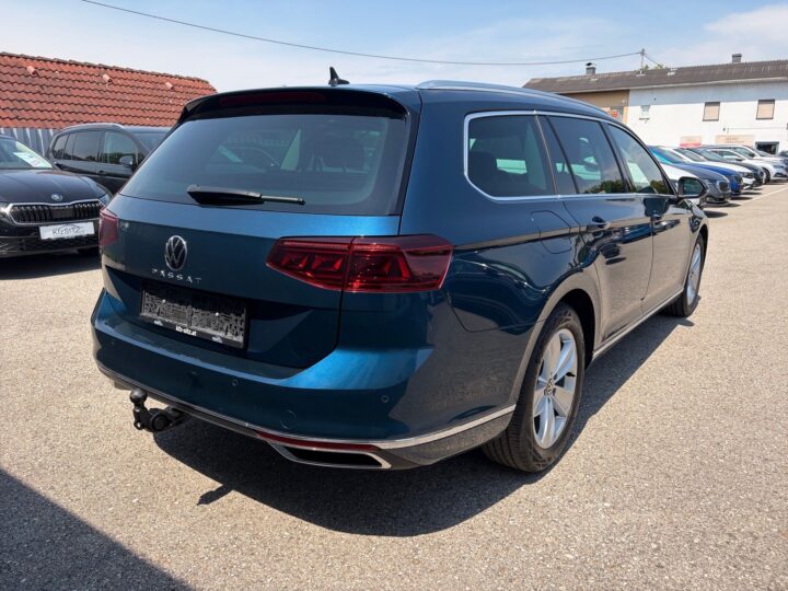 Abbildung Fahrzeugdetailansicht Volkswagen Passat Variant - Nr. 2