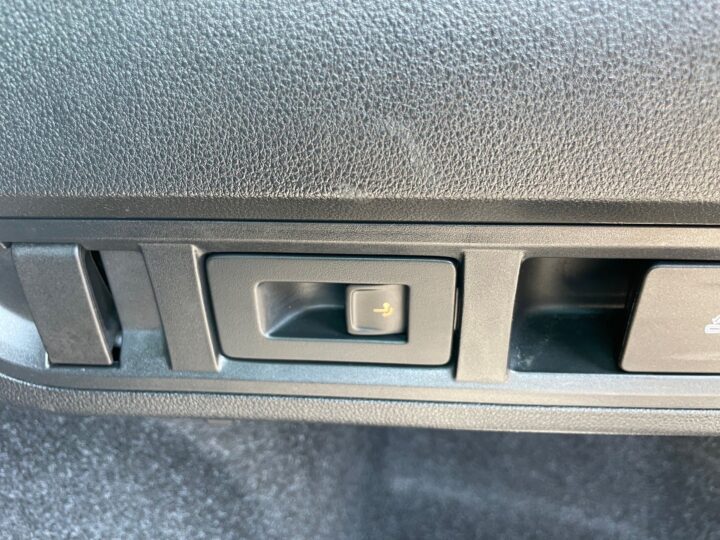 Abbildung Fahrzeugdetailansicht Skoda Octavia - Nr. 33