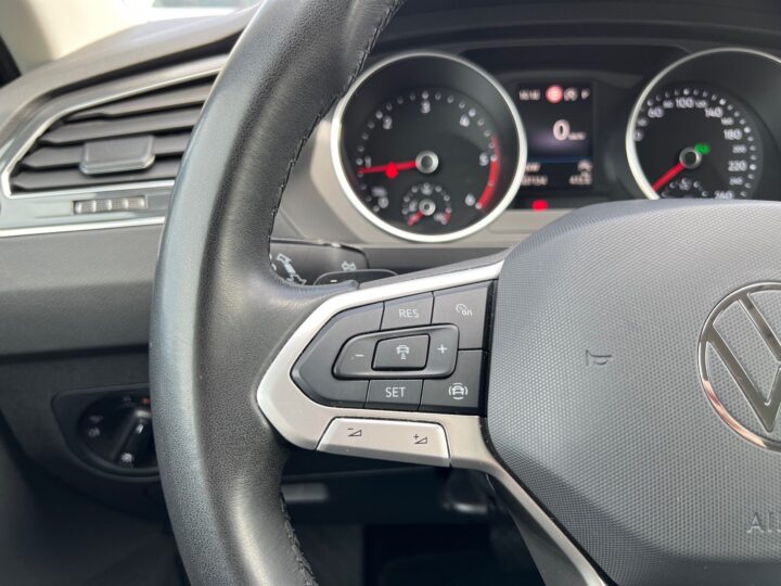 Abbildung Fahrzeugdetailansicht Volkswagen Tiguan - Nr. 39