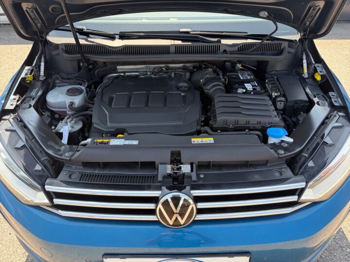 Abbildung Fahrzeugdetailansicht Volkswagen Touran - Nr. 36