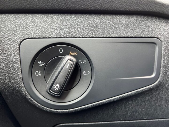 Abbildung Fahrzeugdetailansicht Volkswagen Tiguan - Nr. 42