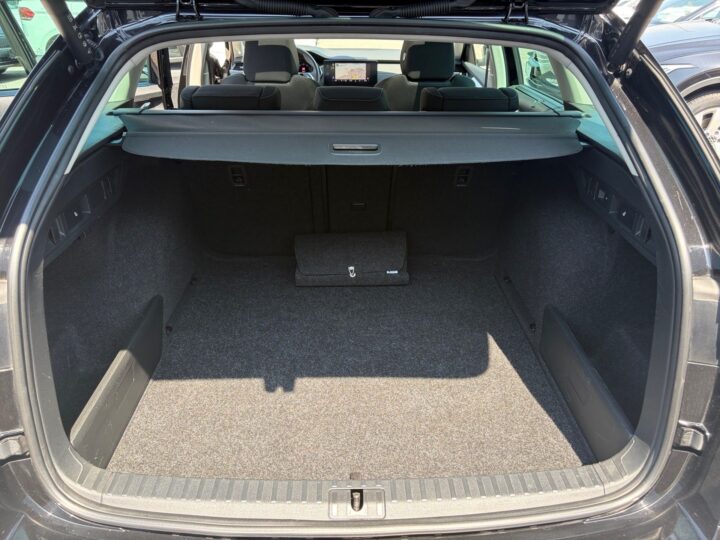 Abbildung Fahrzeugdetailansicht Skoda Octavia - Nr. 14