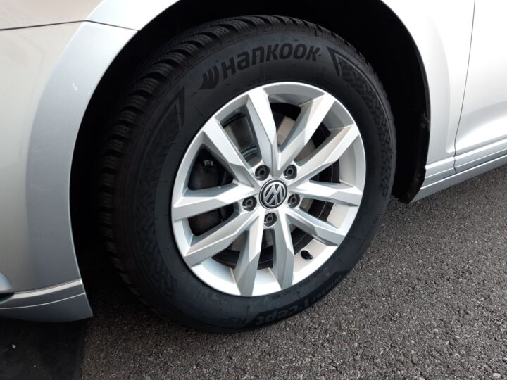 Abbildung Fahrzeugdetailansicht Volkswagen Passat Variant - Nr. 30