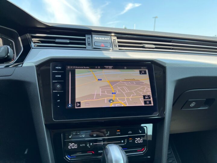 Abbildung Fahrzeugdetailansicht Volkswagen Passat - Nr. 25