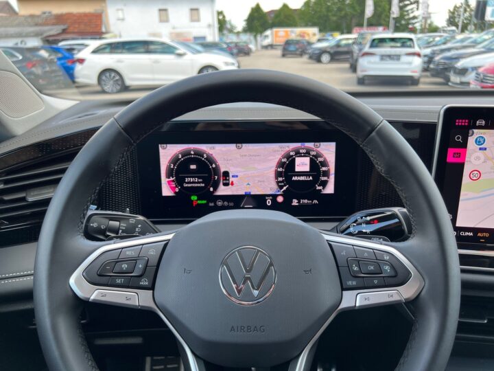 Abbildung Fahrzeugdetailansicht Volkswagen Tiguan - Nr. 15
