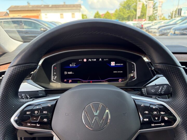 Abbildung Fahrzeugdetailansicht Volkswagen Arteon - Nr. 15
