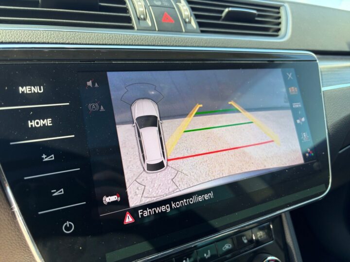 Abbildung Fahrzeugdetailansicht Skoda Superb - Nr. 19