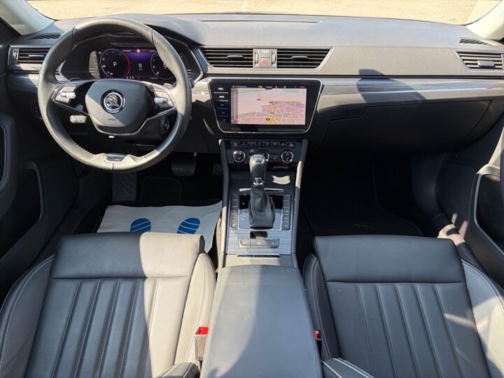 Abbildung Fahrzeugdetailansicht Skoda Superb - Nr. 9