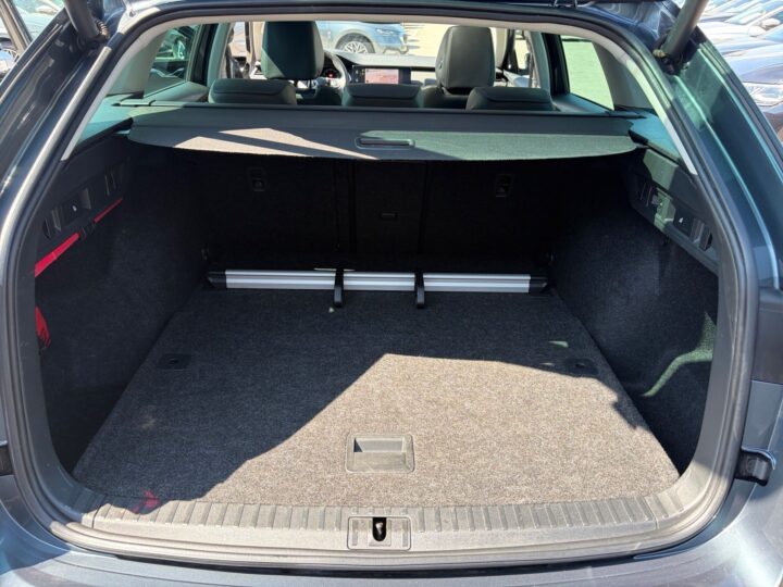 Abbildung Fahrzeugdetailansicht Skoda Octavia - Nr. 14