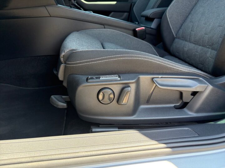 Abbildung Fahrzeugdetailansicht Volkswagen Passat Variant - Nr. 31