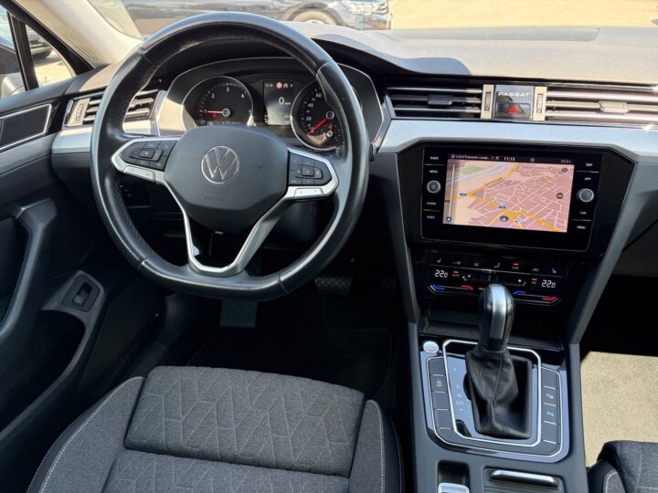 Abbildung Fahrzeugdetailansicht Volkswagen Passat Variant - Nr. 10