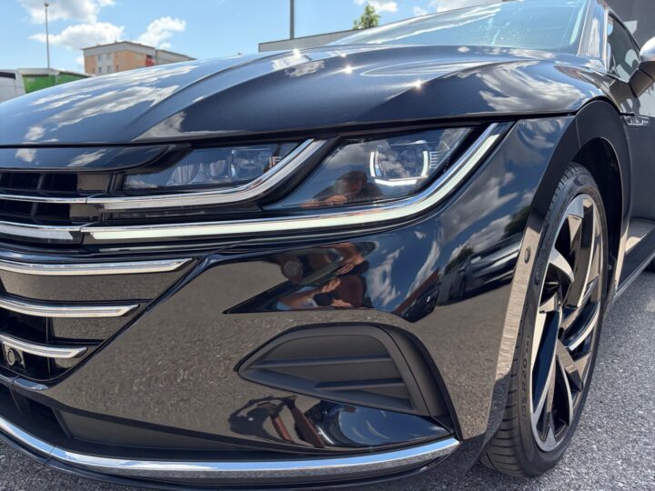 Abbildung Fahrzeugdetailansicht Volkswagen Arteon - Nr. 34