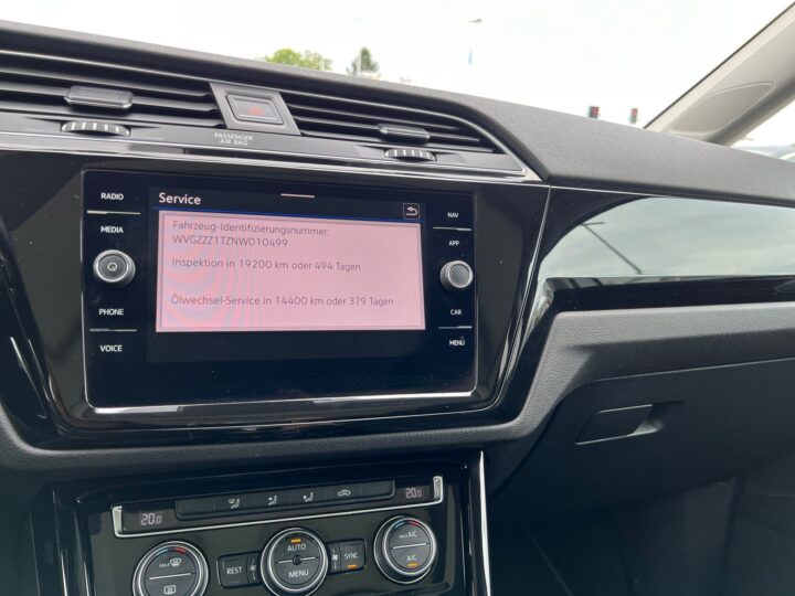 Abbildung Fahrzeugdetailansicht Volkswagen Touran - Nr. 26