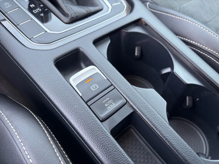 Abbildung Fahrzeugdetailansicht Volkswagen Passat Variant - Nr. 24