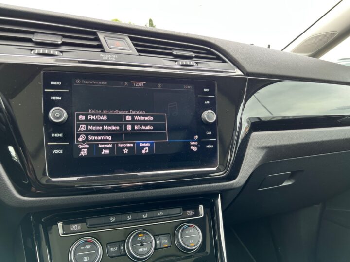 Abbildung Fahrzeugdetailansicht Volkswagen Touran - Nr. 20