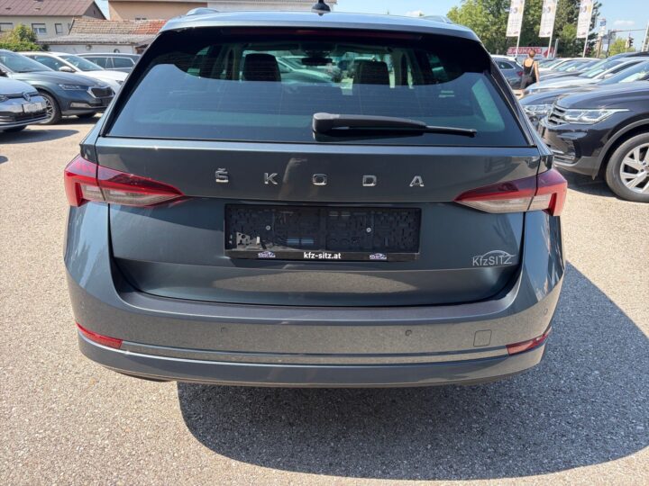 Abbildung Fahrzeugdetailansicht Skoda Octavia - Nr. 3