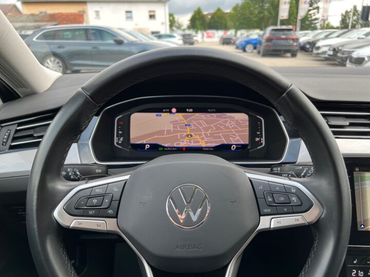 Abbildung Fahrzeugdetailansicht Volkswagen Passat Variant - Nr. 15