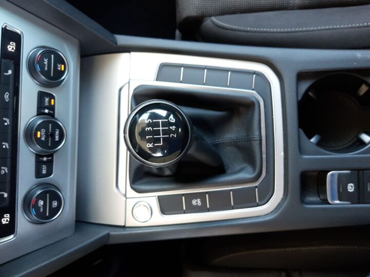 Abbildung Fahrzeugdetailansicht Volkswagen Passat Variant - Nr. 21