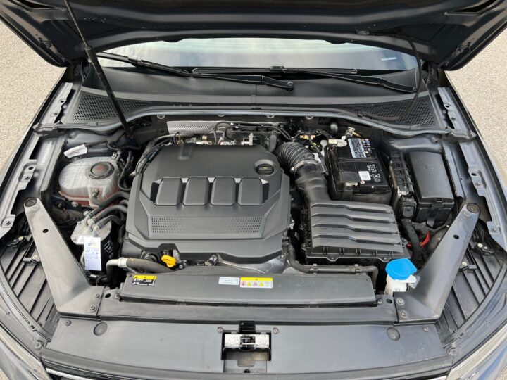 Abbildung Fahrzeugdetailansicht Volkswagen Passat Variant - Nr. 34