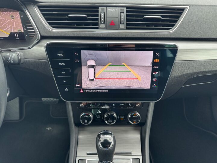Abbildung Fahrzeugdetailansicht Skoda Superb - Nr. 22
