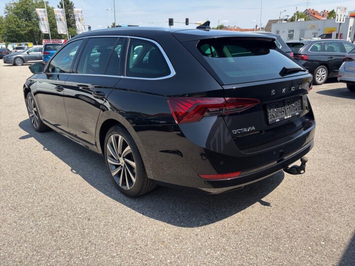 Abbildung Fahrzeugdetailansicht Skoda Octavia - Nr. 4