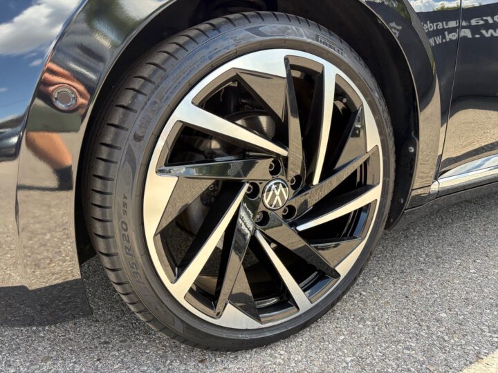 Abbildung Fahrzeugdetailansicht Volkswagen Arteon - Nr. 35