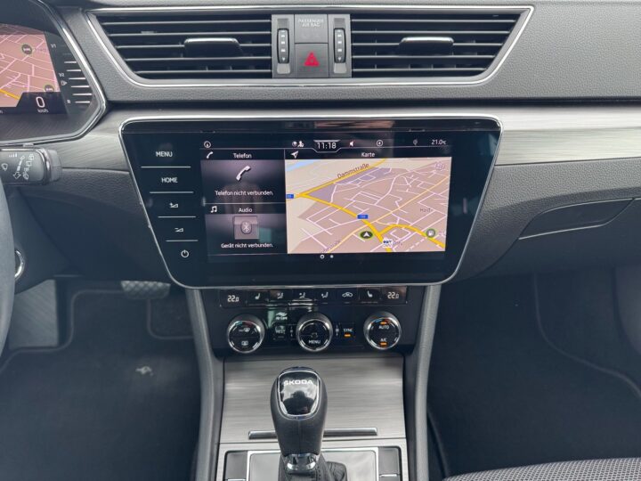 Abbildung Fahrzeugdetailansicht Skoda Superb - Nr. 21