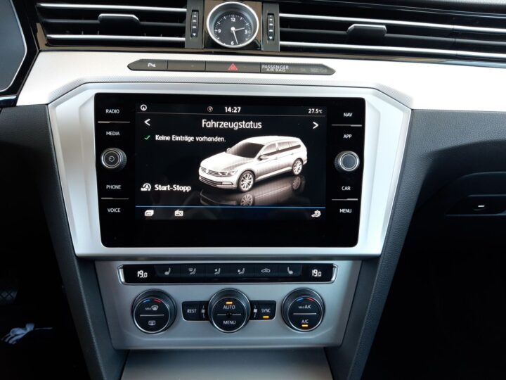 Abbildung Fahrzeugdetailansicht Volkswagen Passat Variant - Nr. 17