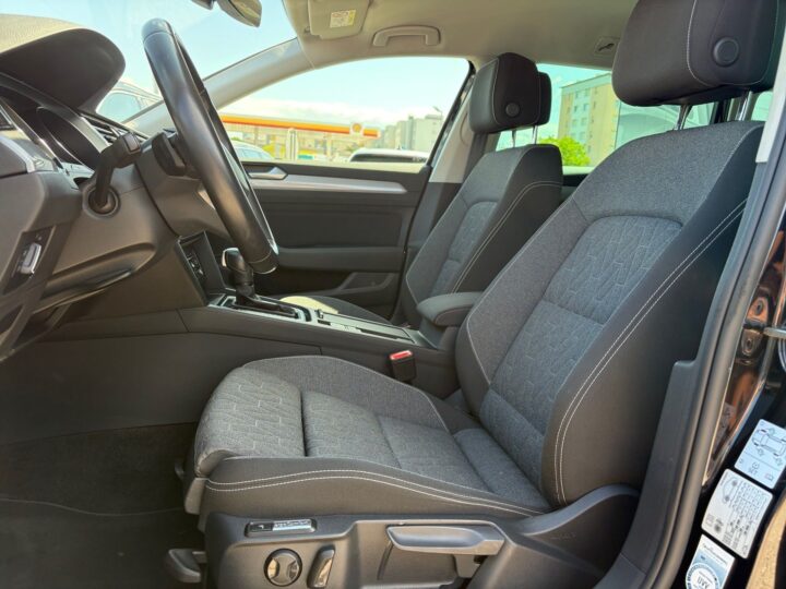 Abbildung Fahrzeugdetailansicht Volkswagen Passat Variant - Nr. 12