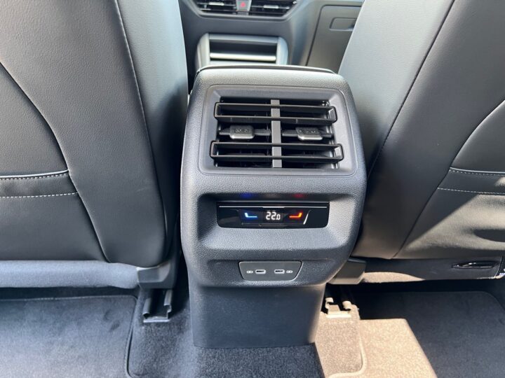 Abbildung Fahrzeugdetailansicht Volkswagen Tiguan - Nr. 33