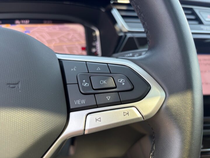 Abbildung Fahrzeugdetailansicht Volkswagen Touran - Nr. 25