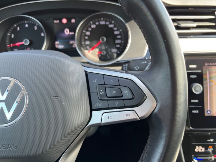 Abbildung Fahrzeugdetailansicht Volkswagen Passat Variant - Nr. 38