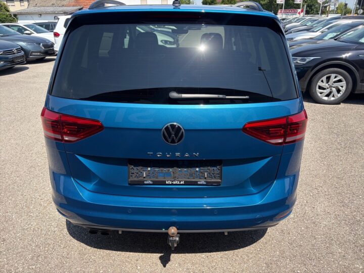 Abbildung Fahrzeugdetailansicht Volkswagen Touran - Nr. 3