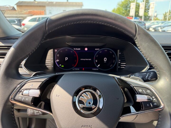 Abbildung Fahrzeugdetailansicht Skoda Superb - Nr. 15