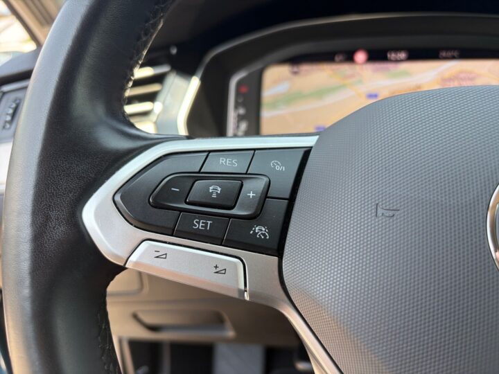 Abbildung Fahrzeugdetailansicht Volkswagen Passat Variant - Nr. 26
