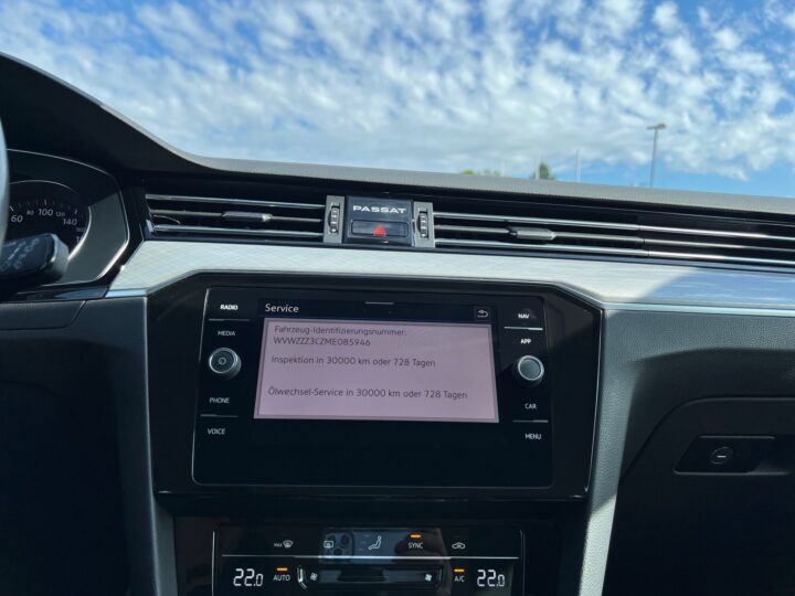 Abbildung Fahrzeugdetailansicht Volkswagen Passat Variant - Nr. 26