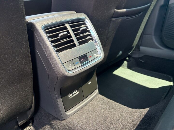 Abbildung Fahrzeugdetailansicht Skoda Octavia - Nr. 33