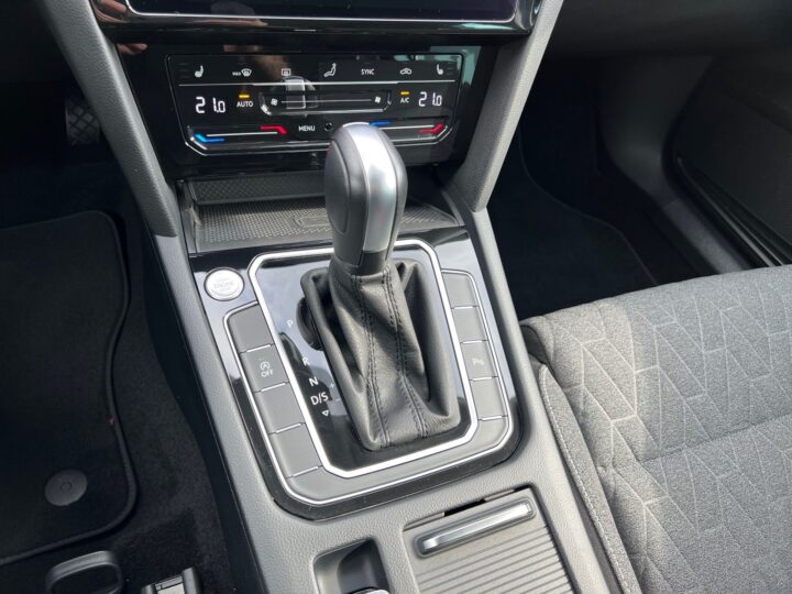 Abbildung Fahrzeugdetailansicht Volkswagen Passat Variant - Nr. 28