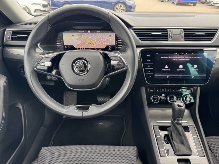 Abbildung Fahrzeugdetailansicht Skoda Superb - Nr. 10