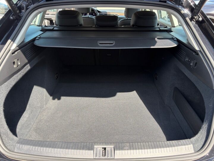 Abbildung Fahrzeugdetailansicht Volkswagen Arteon - Nr. 14