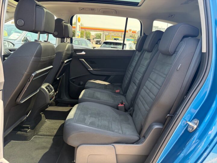 Abbildung Fahrzeugdetailansicht Volkswagen Touran - Nr. 13