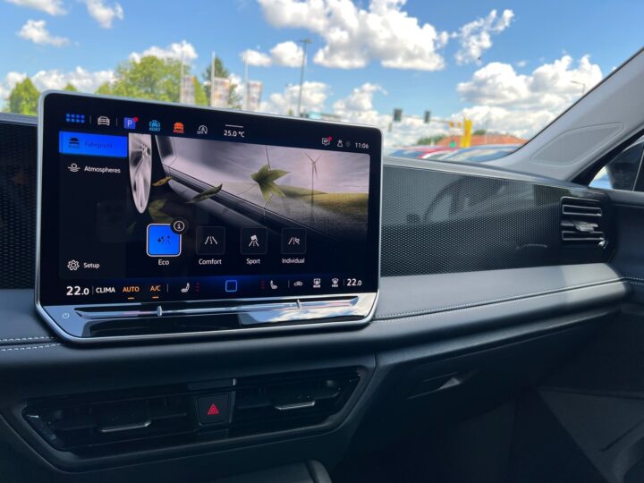 Abbildung Fahrzeugdetailansicht Volkswagen Tiguan - Nr. 27