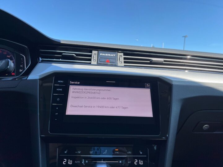 Abbildung Fahrzeugdetailansicht Volkswagen Passat Variant - Nr. 26