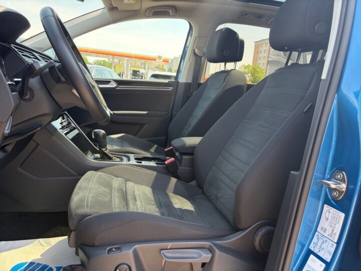 Abbildung Fahrzeugdetailansicht Volkswagen Touran - Nr. 12