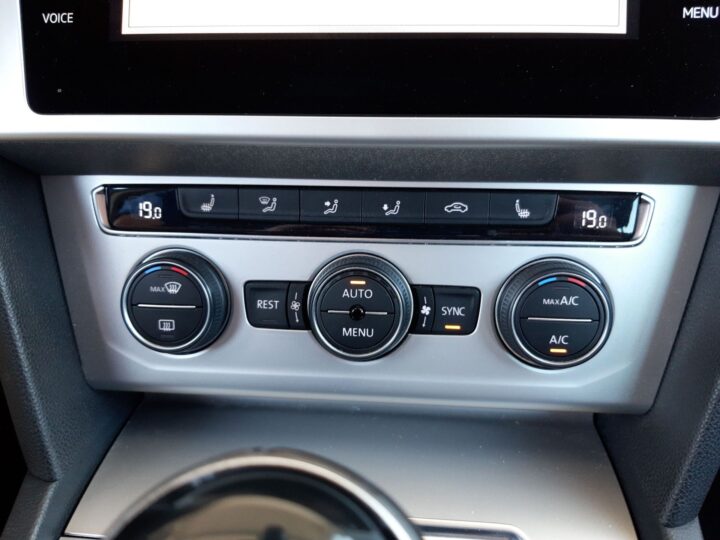 Abbildung Fahrzeugdetailansicht Volkswagen Passat Variant - Nr. 20