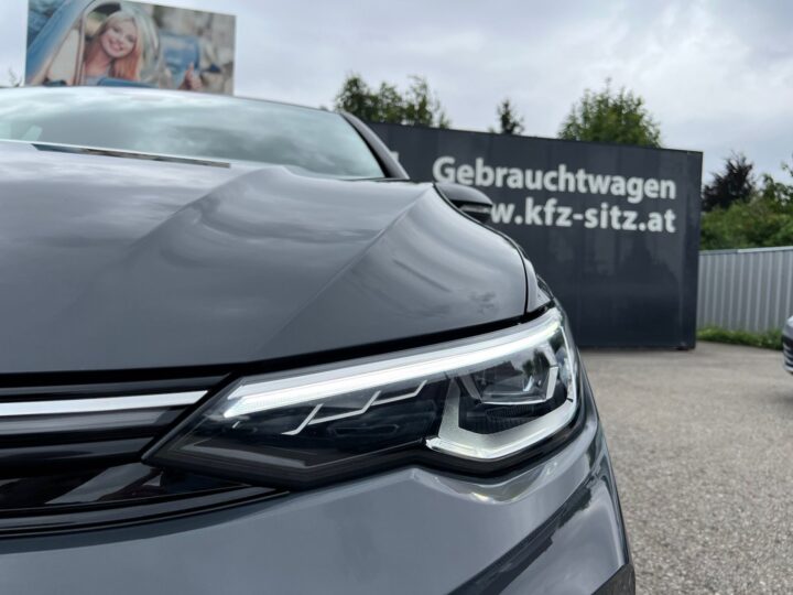Abbildung Fahrzeugdetailansicht Volkswagen Golf Variant - Nr. 35