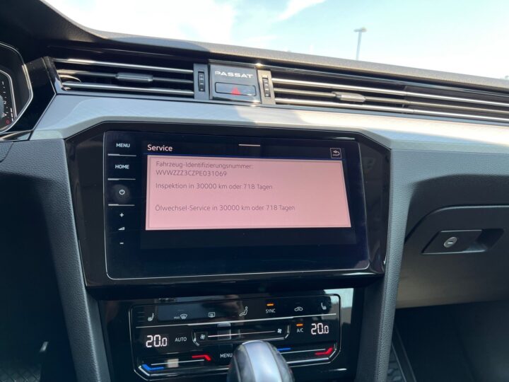 Abbildung Fahrzeugdetailansicht Volkswagen Passat - Nr. 26