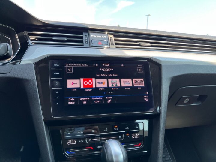 Abbildung Fahrzeugdetailansicht Volkswagen Passat - Nr. 19