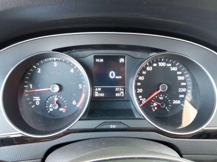 Abbildung Fahrzeugdetailansicht Volkswagen Passat Variant - Nr. 16